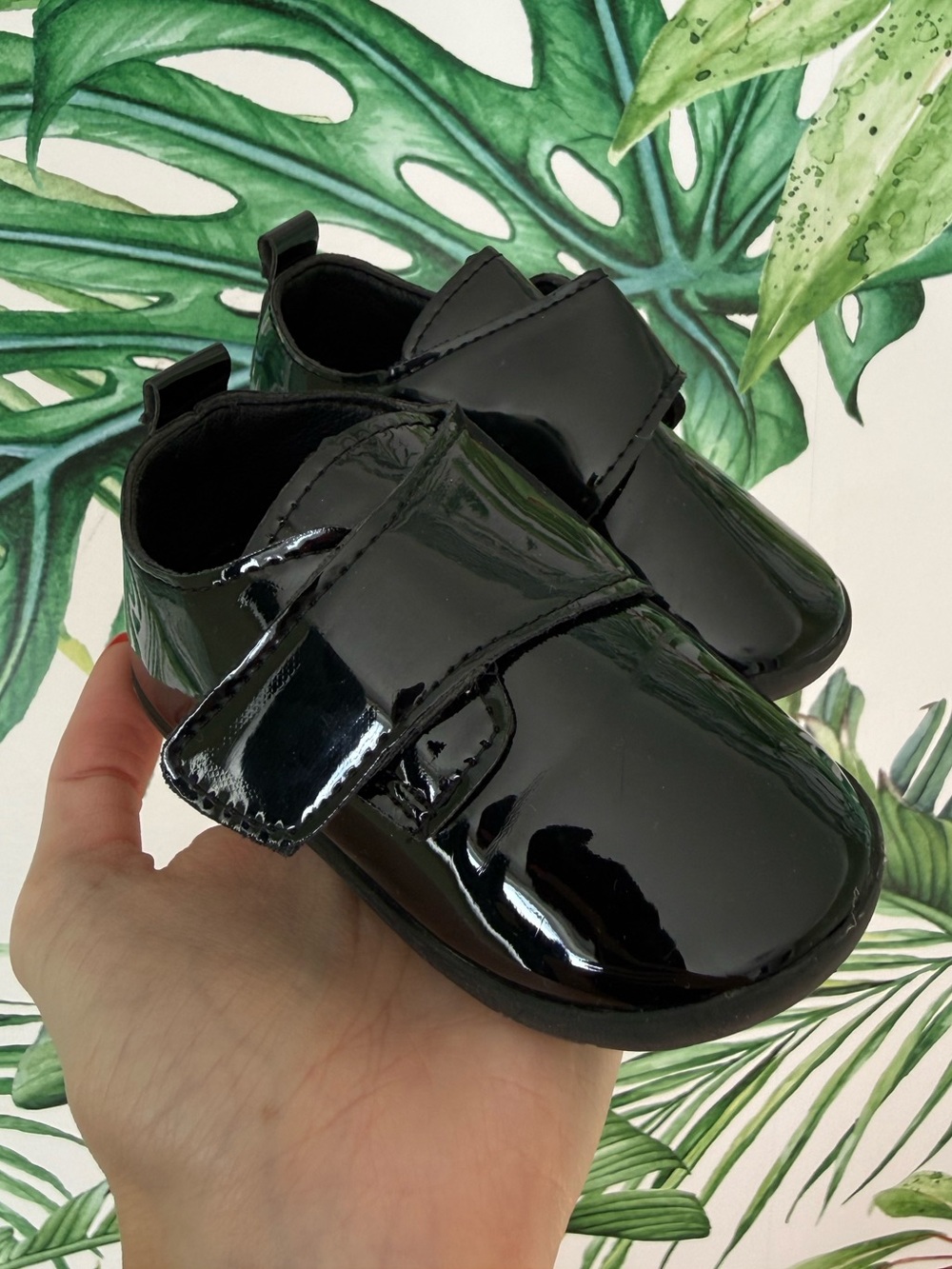SIZE 4 BABY TUXEDO SHOES